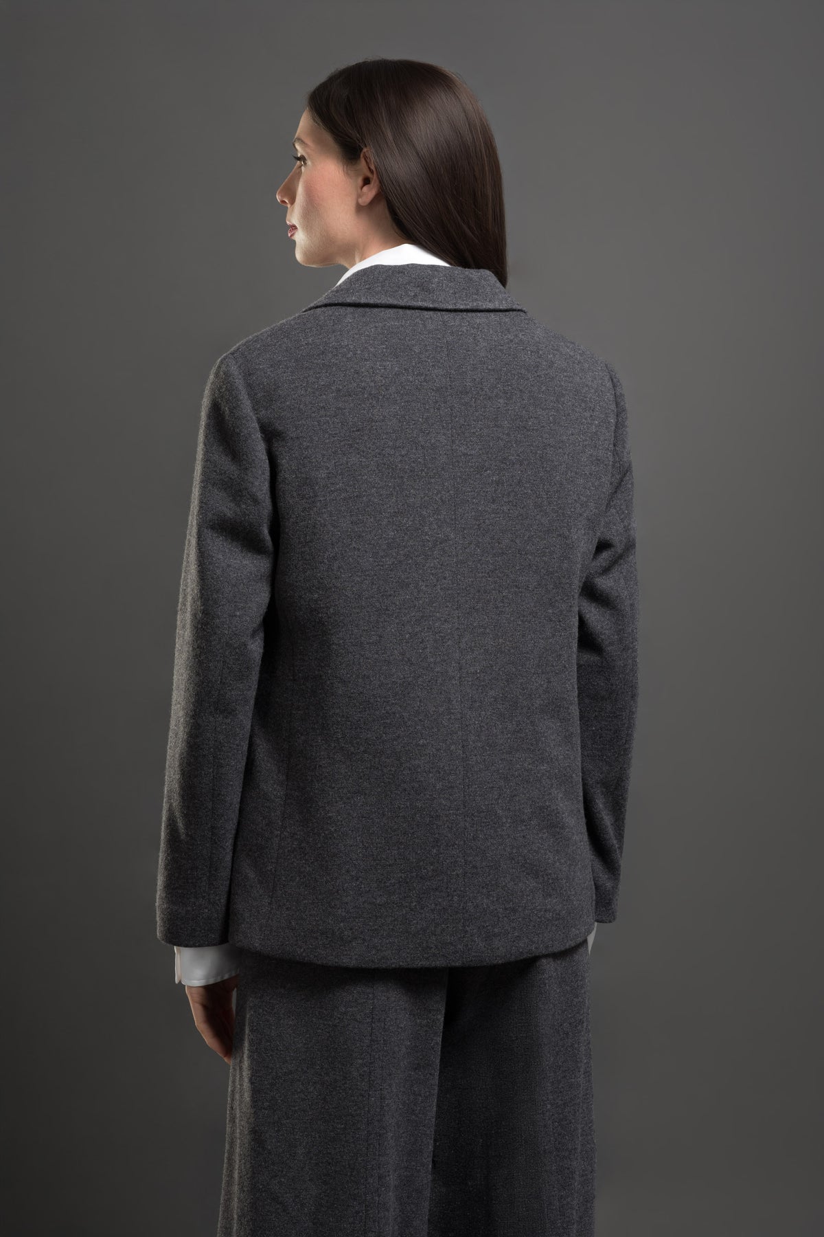 LEAVEY-MRW - DARK GREY - 2