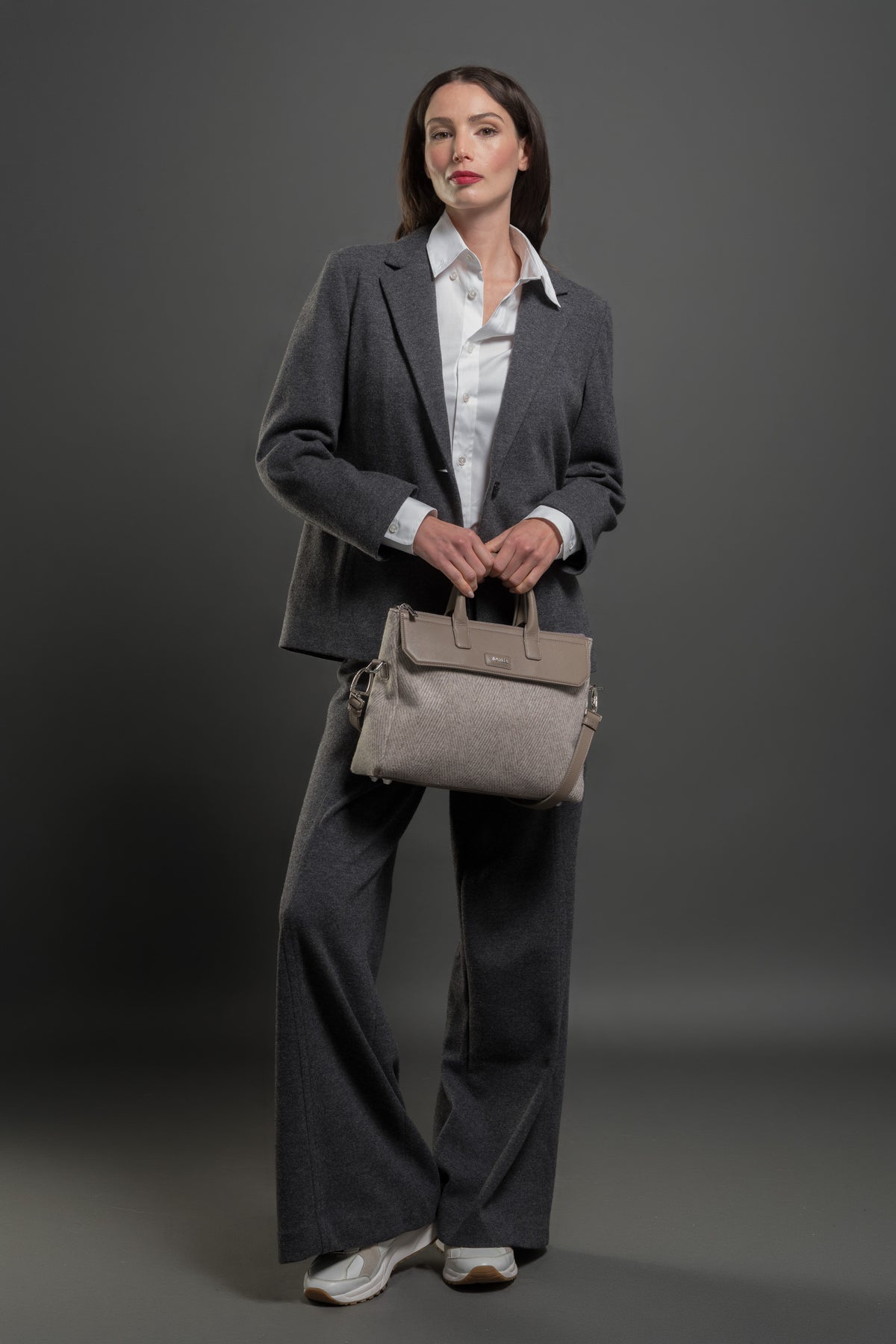LEAVEY-MRW - DARK GREY - 4