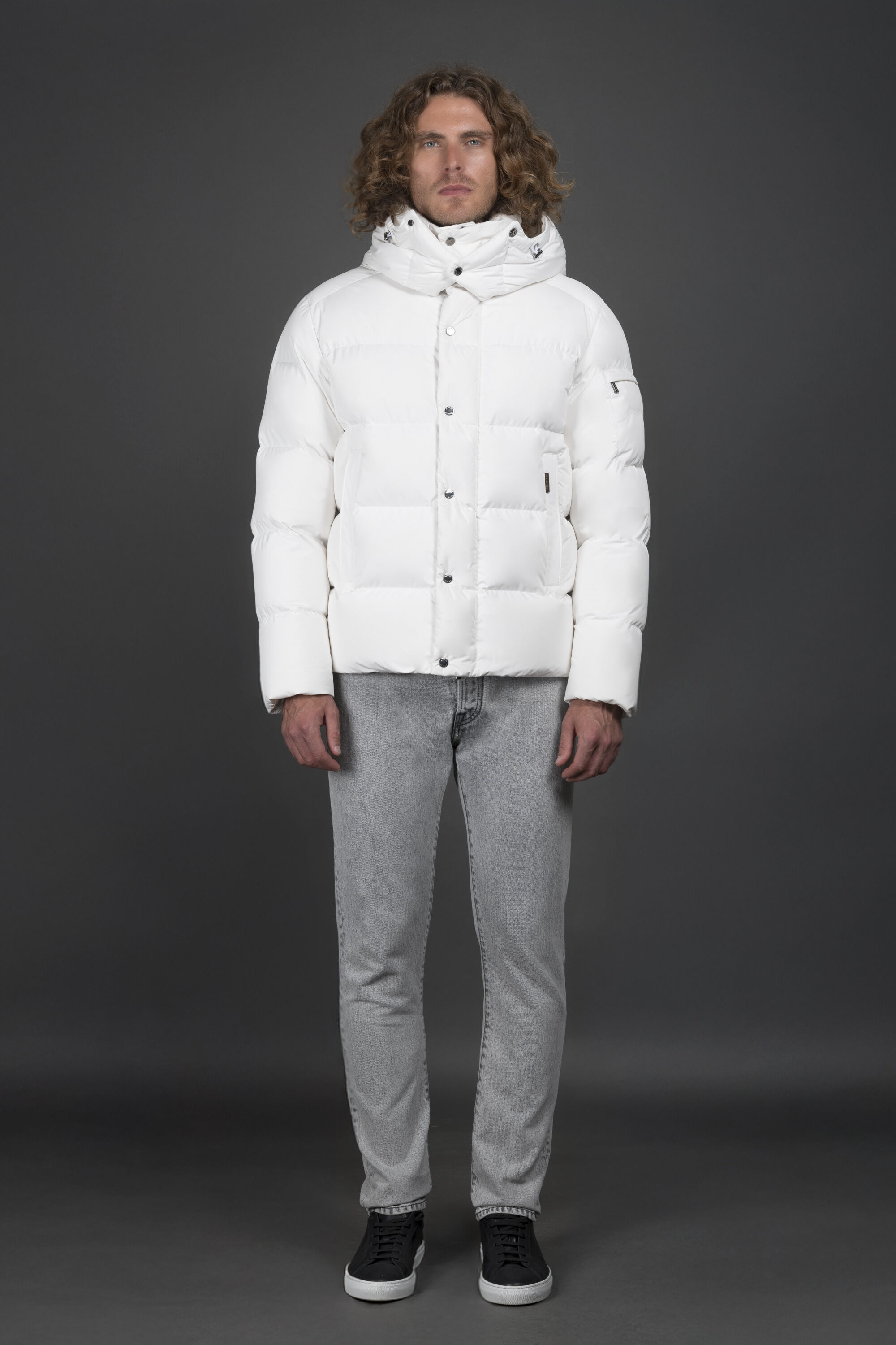 NADIR-STP(BLANC):イタリアで生まれた、ラグジュアリ ダウン NADIR-STP(BLANC):イタリアで生まれた、ラグジュアリ ダウン