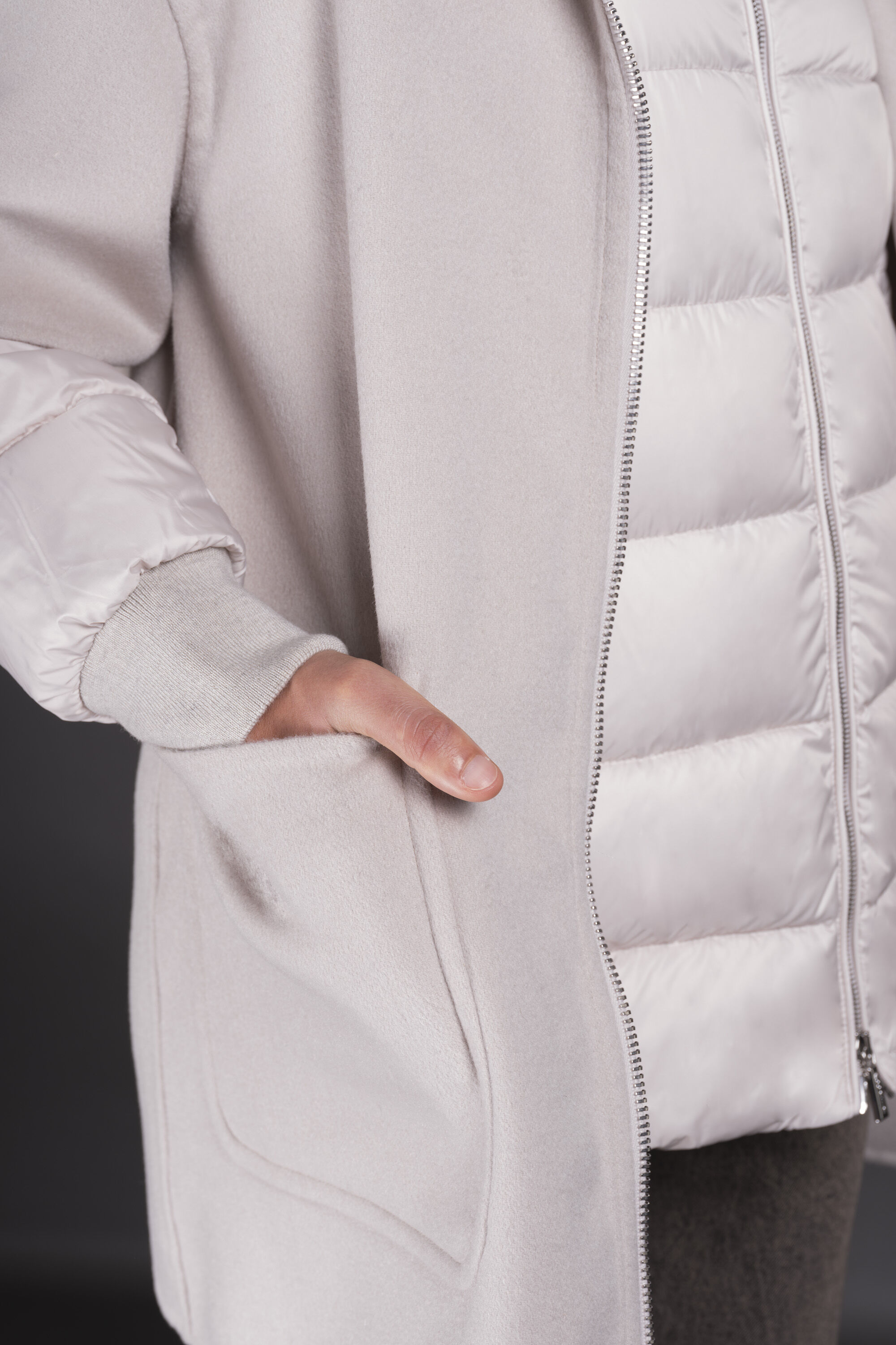 ファビアナフィリッピ ノーカラージャケット モニーレ 光沢グレー