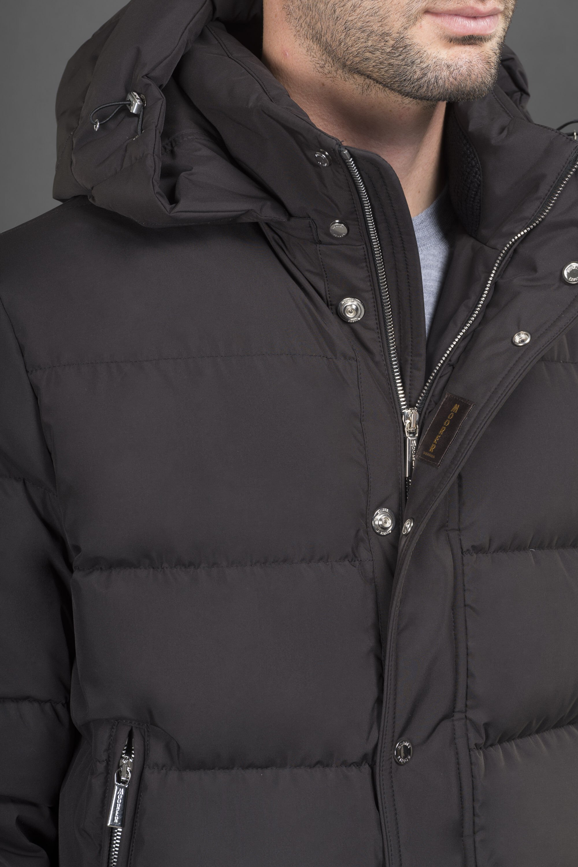 COVEN-STP（NERO）：イタリアで生まれた、ラグジュアリ ボンバー