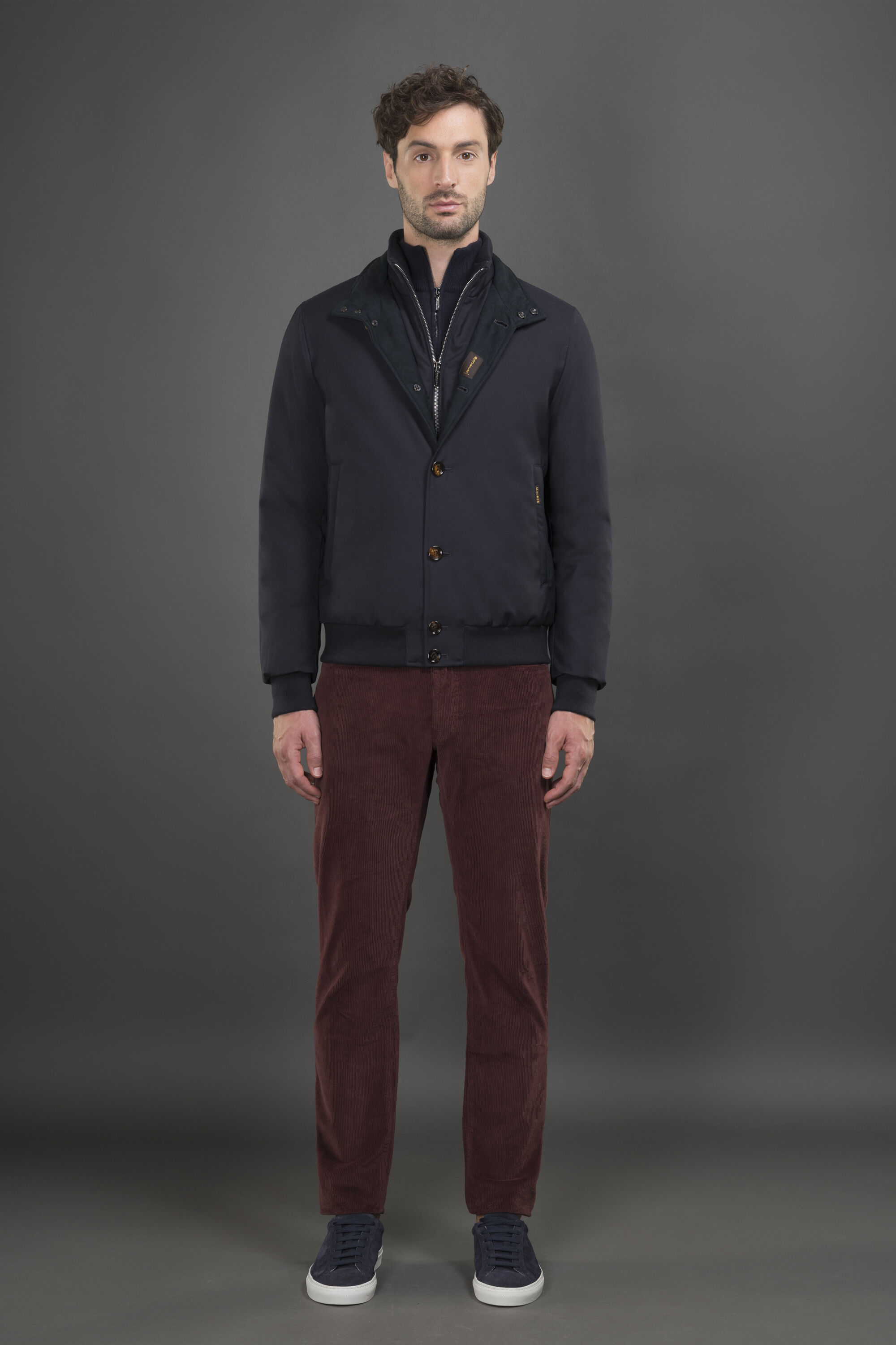 JANOS-PUM（DARKBLU）：イタリアで生まれた、ラグジュアリ ボンバー