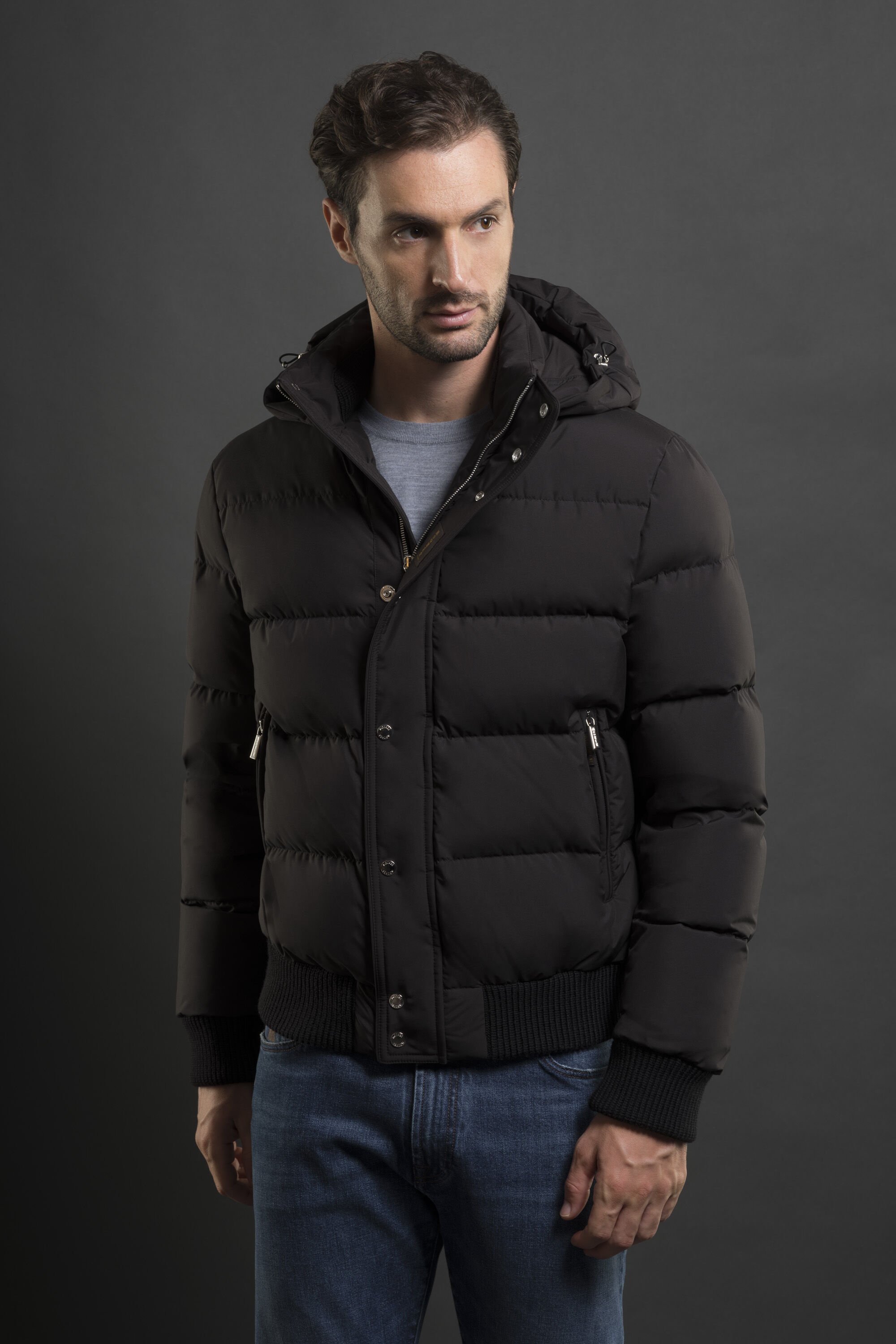 COVEN-STP（NERO）：イタリアで生まれた、ラグジュアリ ボンバー