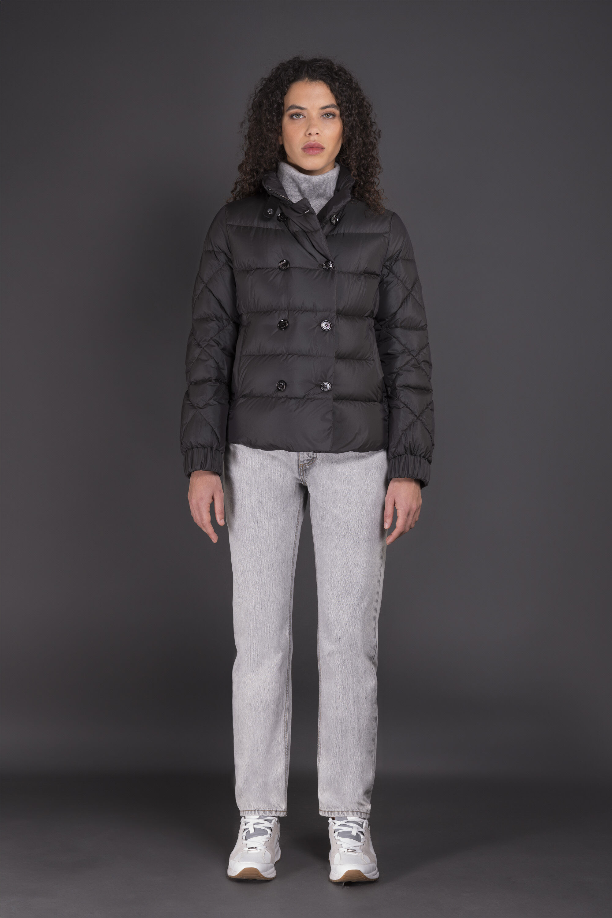 COLLINA-THC（NERO）：イタリアで生まれた、ラグジュアリ