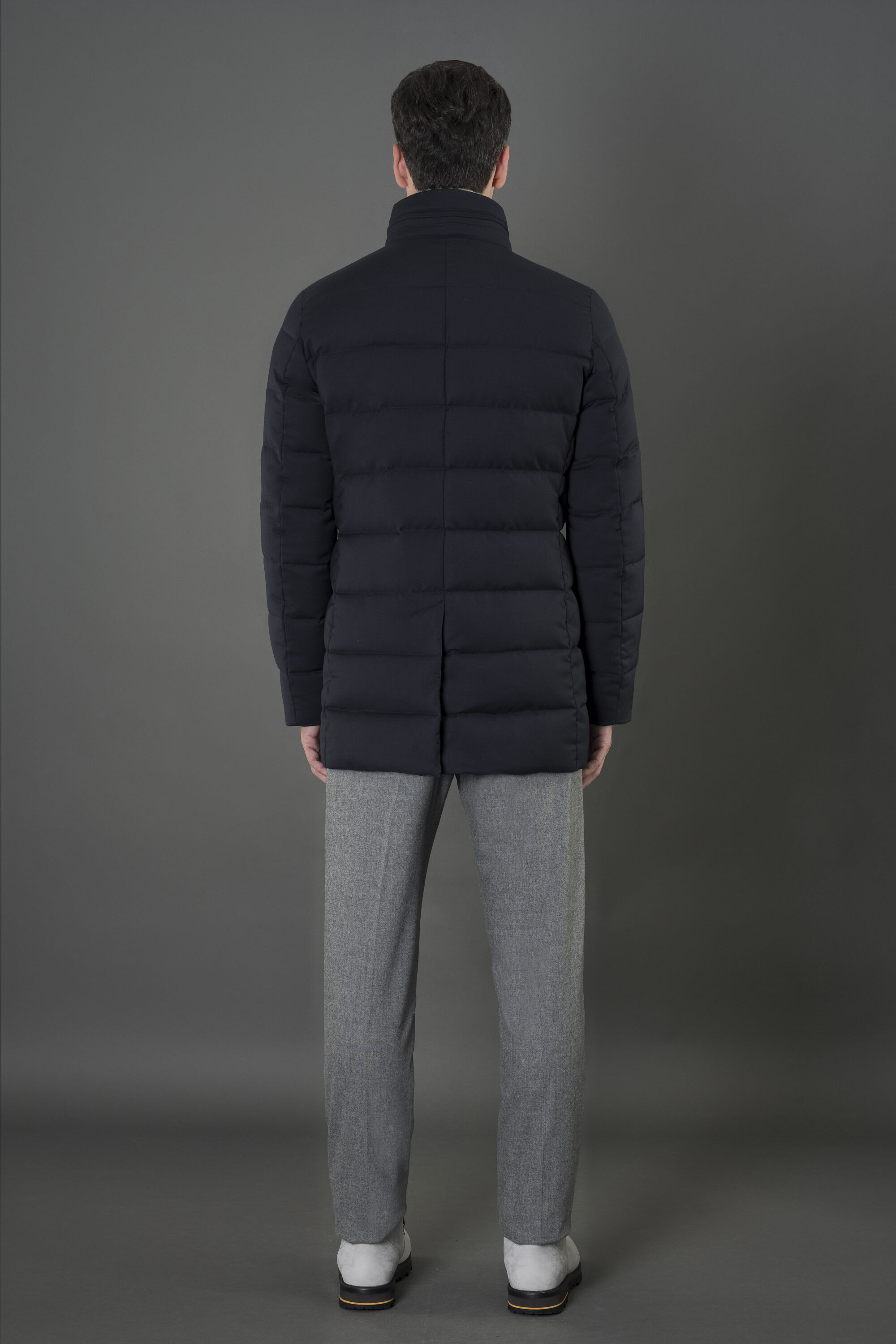 IMEL-PUM（DARKBLU）：イタリアで生まれた、ラグジュアリ